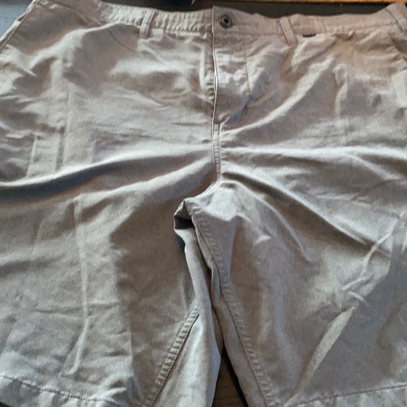 Hurley men’s size 40 gray shorts - Picture 2 of 3